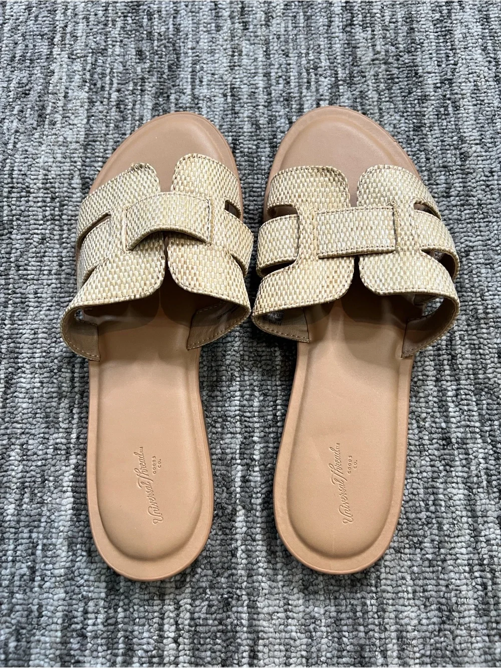 Universal Thread Woven Straw Slide Sandals in Beige Size 9.5